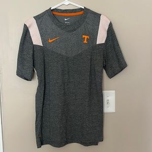 Gray Tennessee Volunteers T Shirt Men’s Small